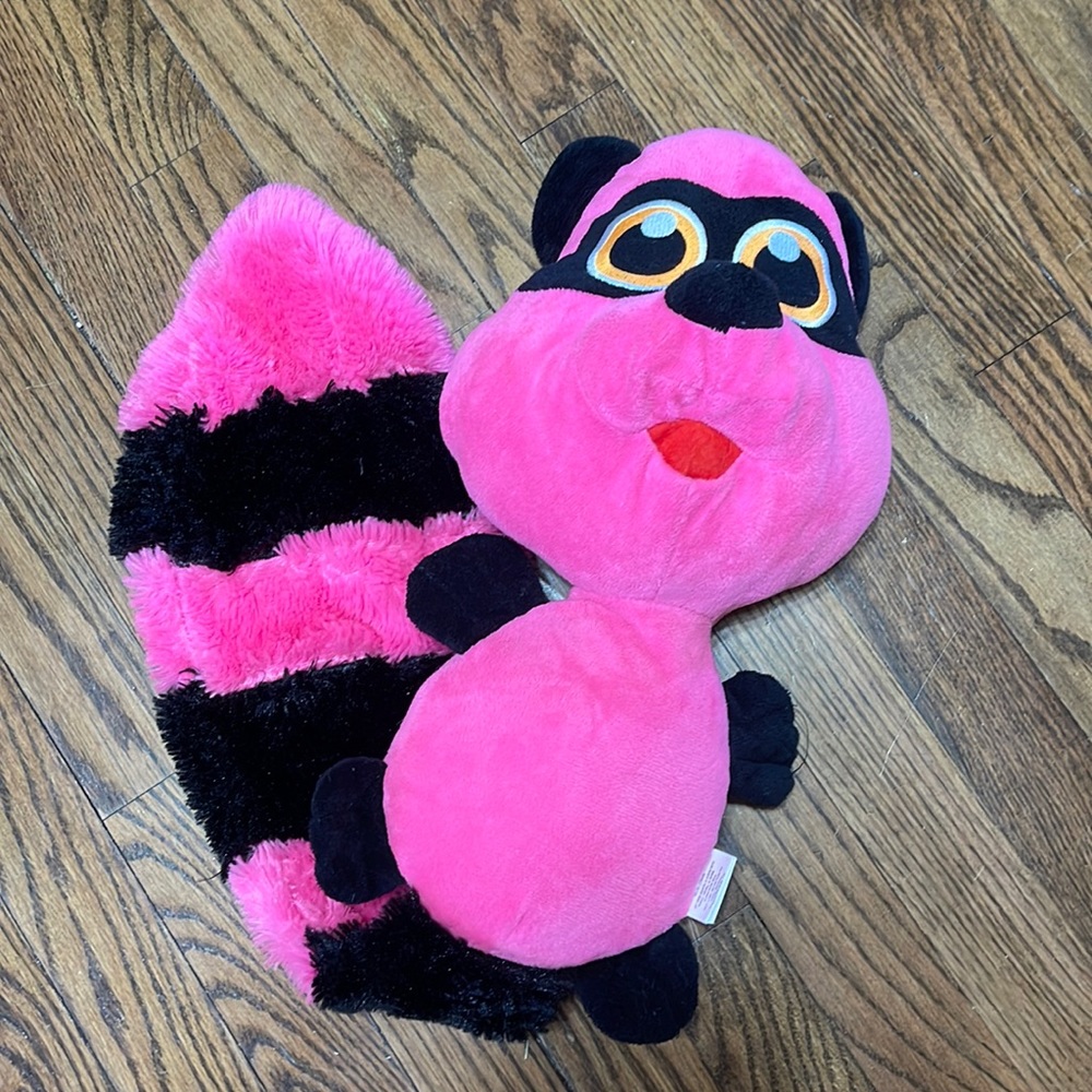 Raccoon stuffie